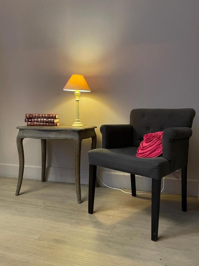 Le Show Room Auxerre Exterior photo